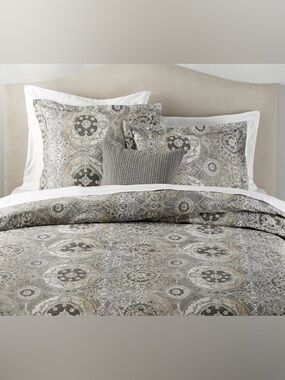 Pottery Barn Jacquelyn medallion cotton pattern pillow shams standard tan grey